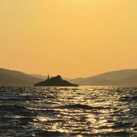 Apartment 3 Bedroom Gorgeous In Trogir