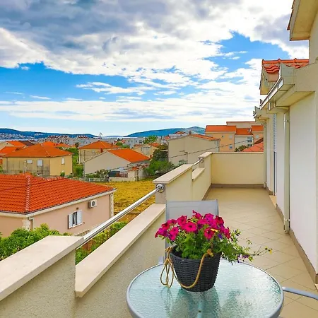 3 Bedroom Gorgeous In *