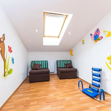 3 Bedroom Gorgeous In شقة تروغير